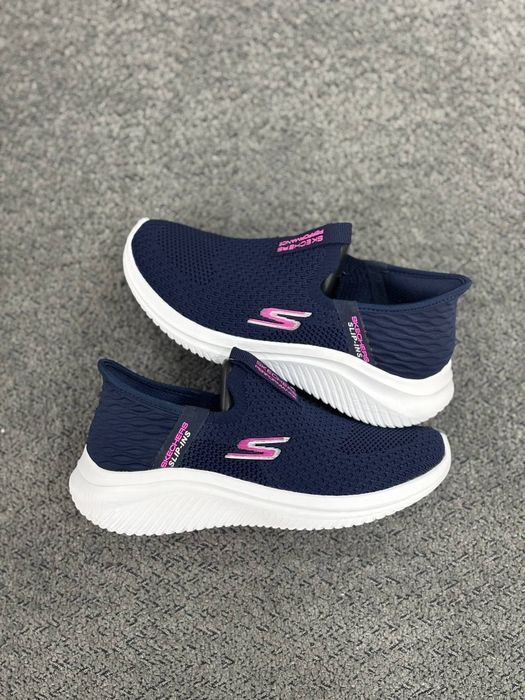Skechers  made in Vietnam