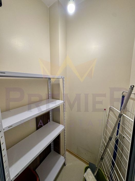 Продава се Четиристаен апартамент в Варна, Колхозен пазар - 200 кв.м за 816 €/кв.м - Снимка #11