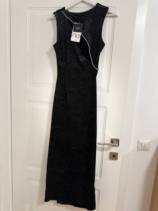 Rochie catifea Zara, nouă, cu etichetă