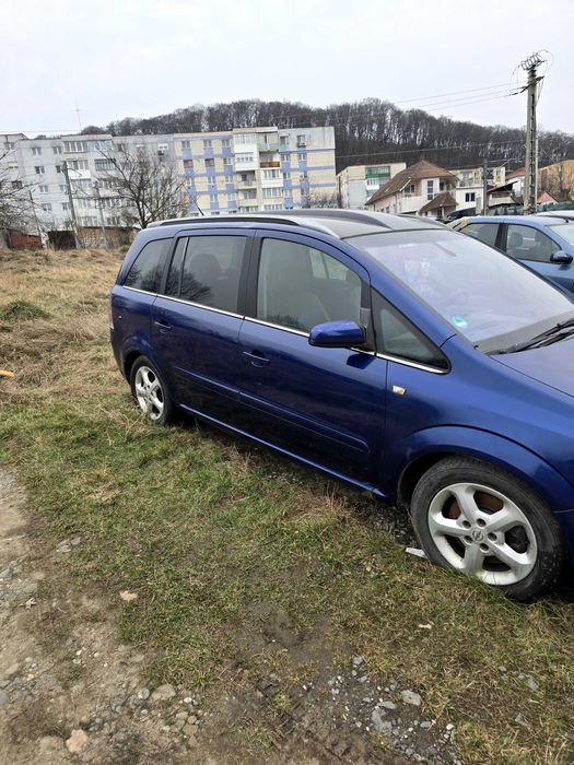 Opel zafira B monocab