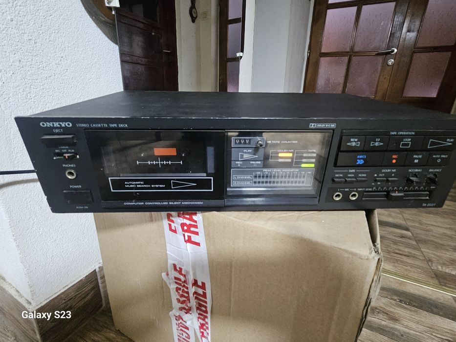 Vând dech casetofon stero Onkyo