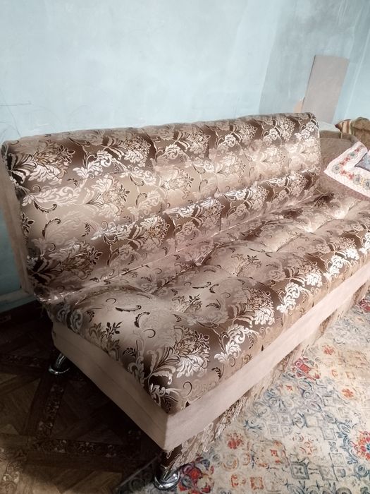 Продам диван  2000 тыс