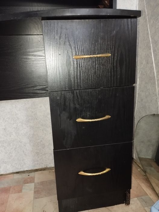 Дамский столик 35000