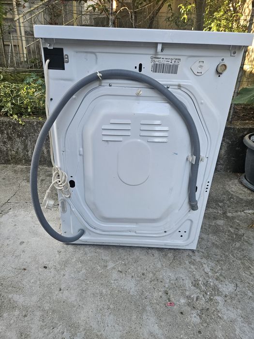 Автоматична пералня Indesit