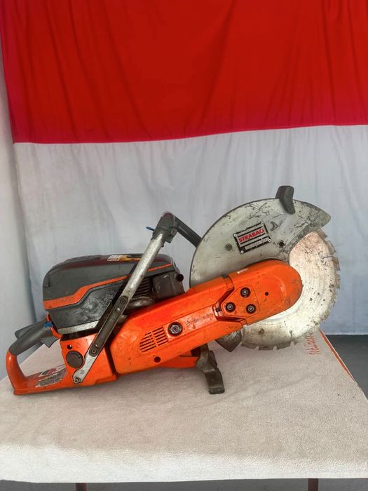 Drujba debitat beton Husgwarna K970