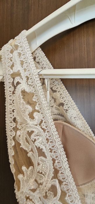 Vand rochie de mireasa Pronovias