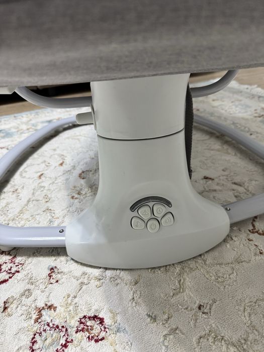 Продам новый детский шезлонг Mastela