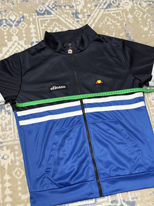 Олипийка ellesse - подробности в описании