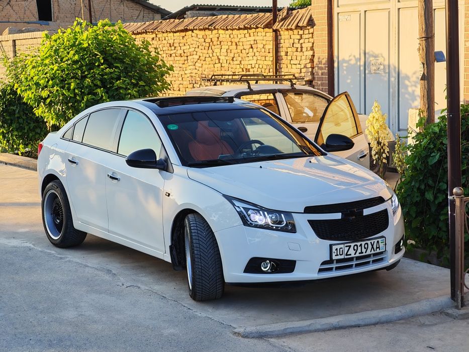 Продам Chevrolet Cruze 1.8L Ideal sostoyanie