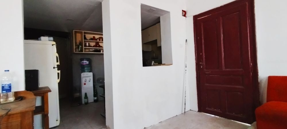 Продава се къща в село Лобош, област Перник