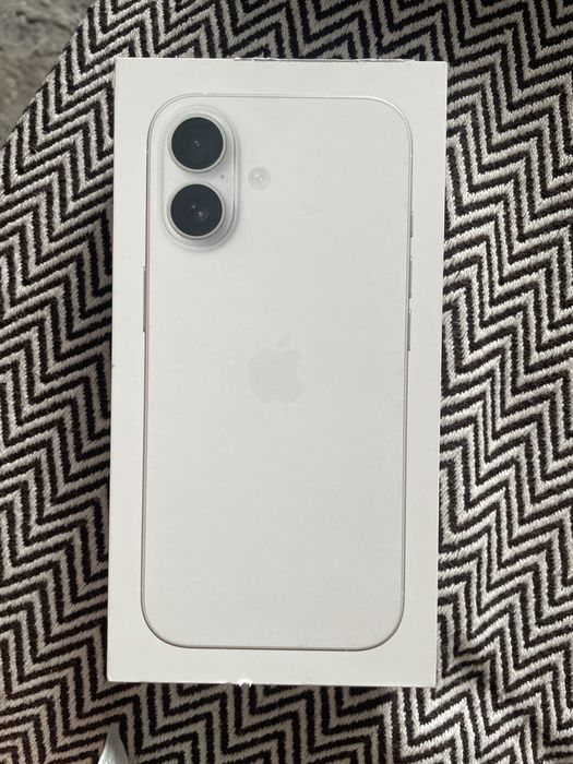Iphone 17, 256гб, белый. Новый