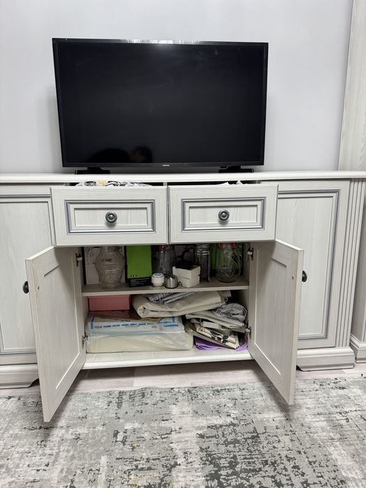 Продается шкаф для гостиной