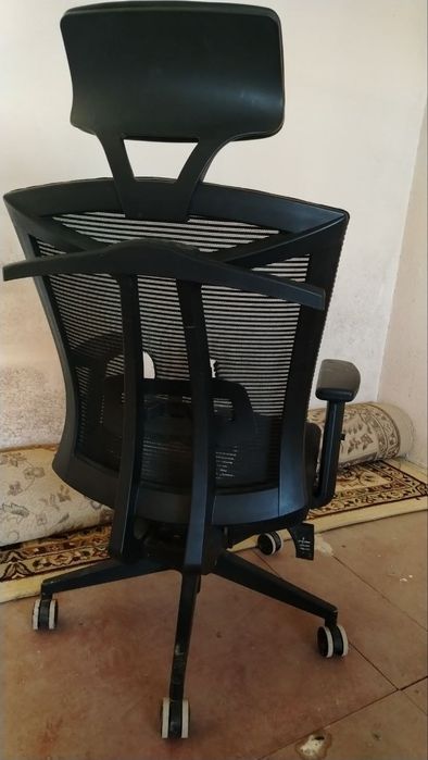Ofisnoy kreslo hamma joyi ishlidi