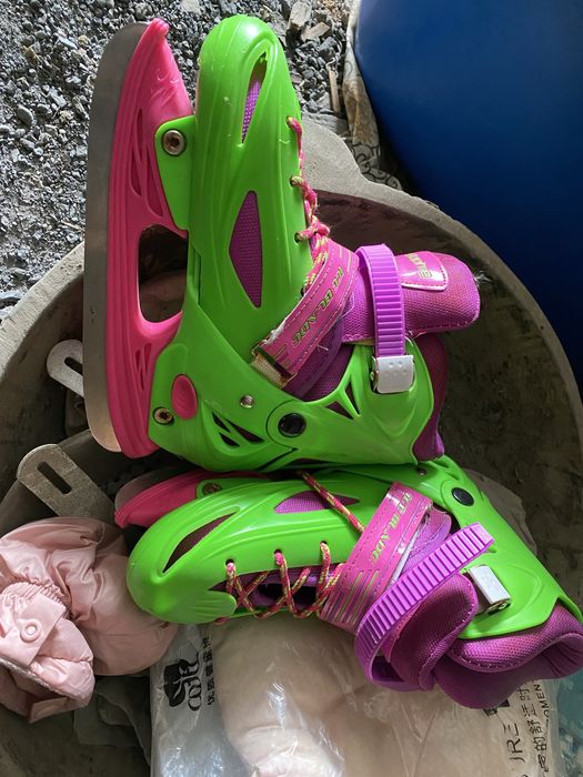 Продается коньки почти новые