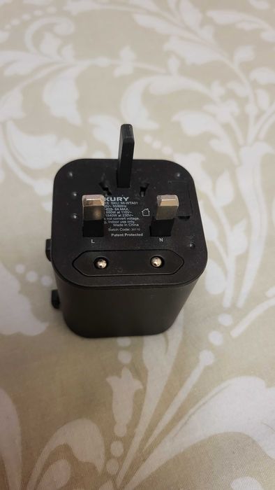 MERKURY Adaptor priza Universal ca nou fuctional