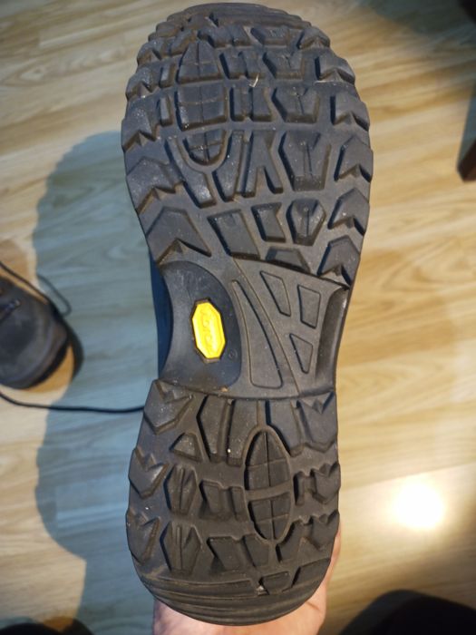 Nr. 46 Lowa Renegade GTX MID bocanci de munte