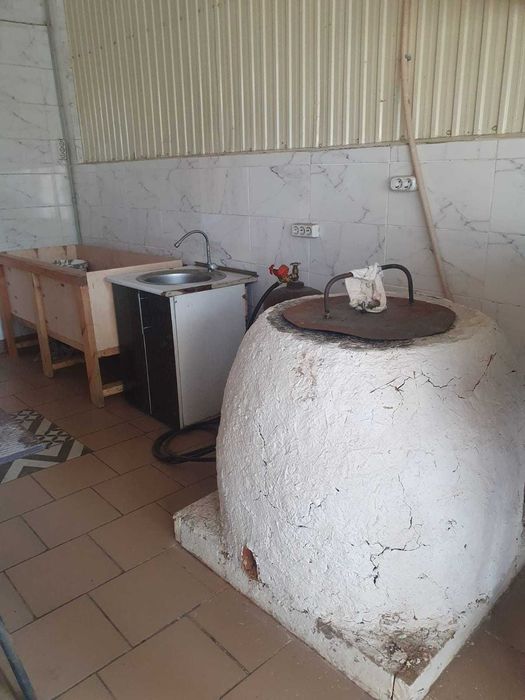 Продается просторное, полностью оборудованное кафе