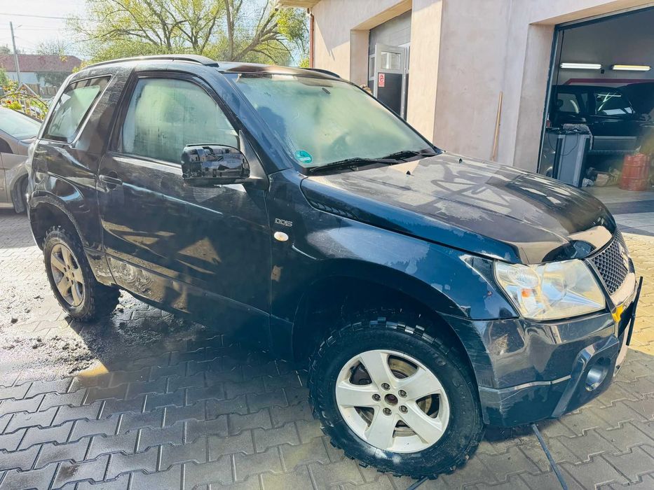 Dezmembrez sau Vand Suzuki Grand Vitara 2.0 an 2007