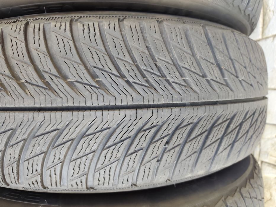 Зимни гуми Michelin 215/65R17  215/65/17