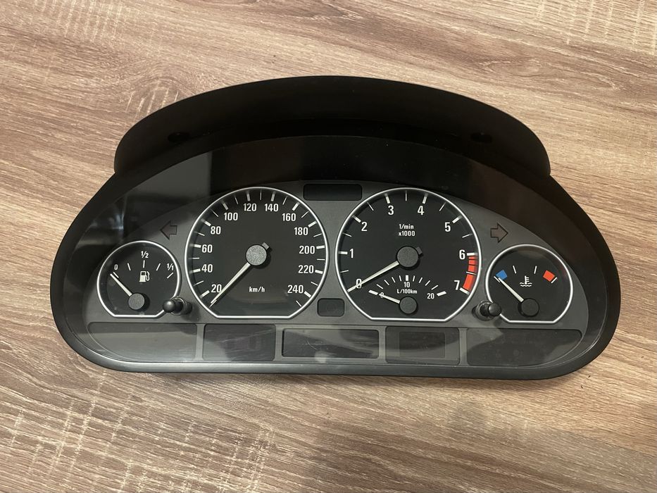 Километраж табло BMW е46 фейс
