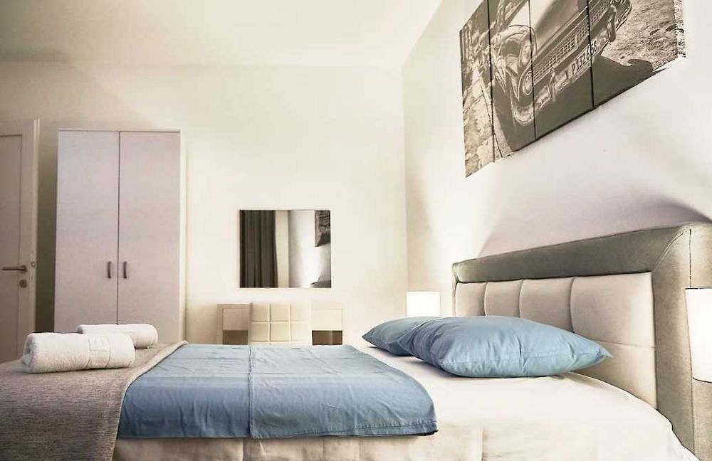 Дава се под наем Двустаен апартамент в Пловдив, Гагарин - 46 кв.м за 235 € - Снимка #1