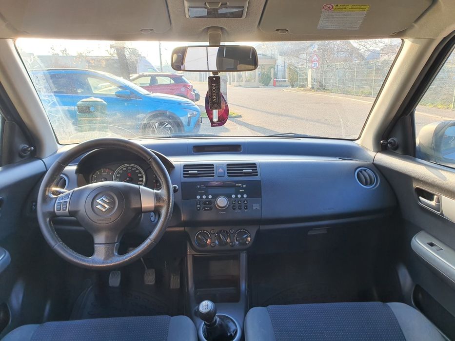 Suzuki Swift 1.3 92cp stare foarte buna