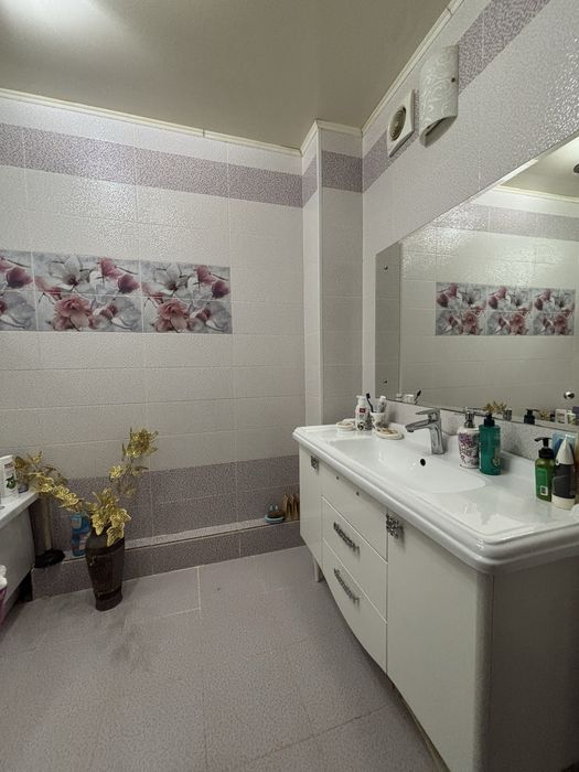 Продам 3х Диана 120 кв м