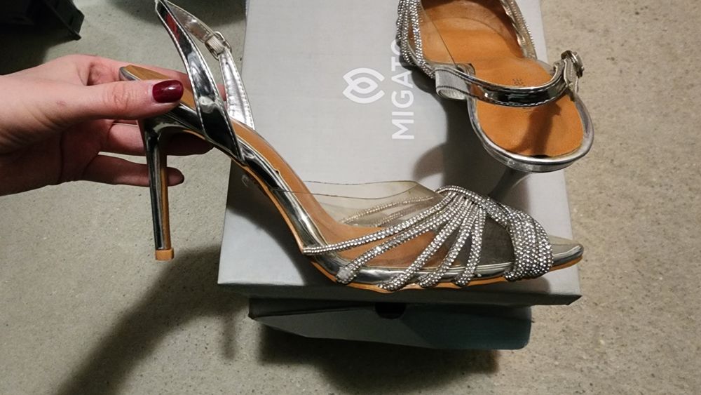 Официални сандали на ток