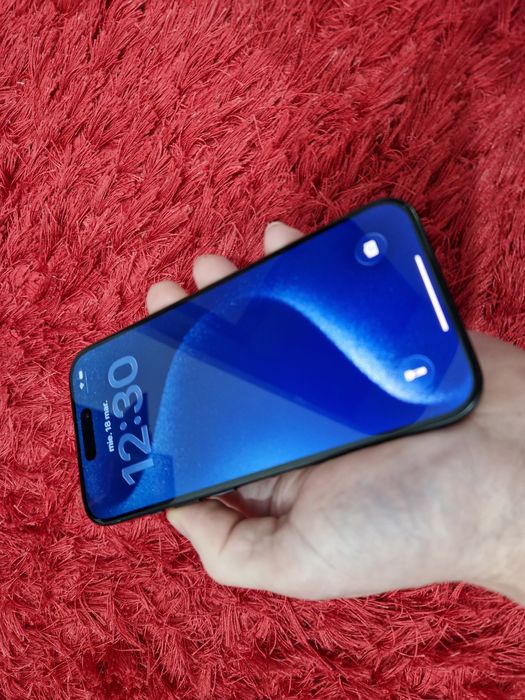 -Iphone 15Pro, ca Nou, 128Gb, 8Ram, Bat:87%- 687 cicluri incarcare, Bl