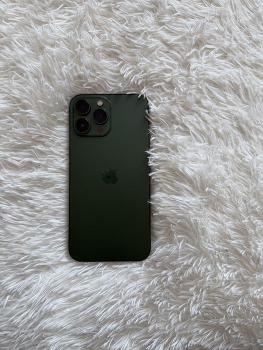 Продаю Айфон 13 про макс