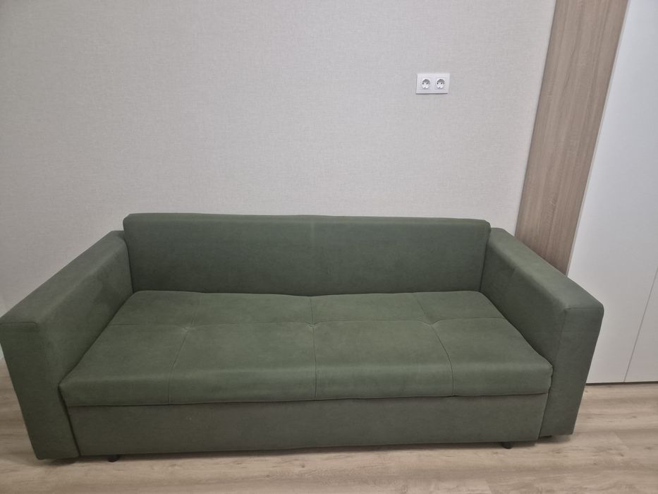 Диван мягкий зеленый