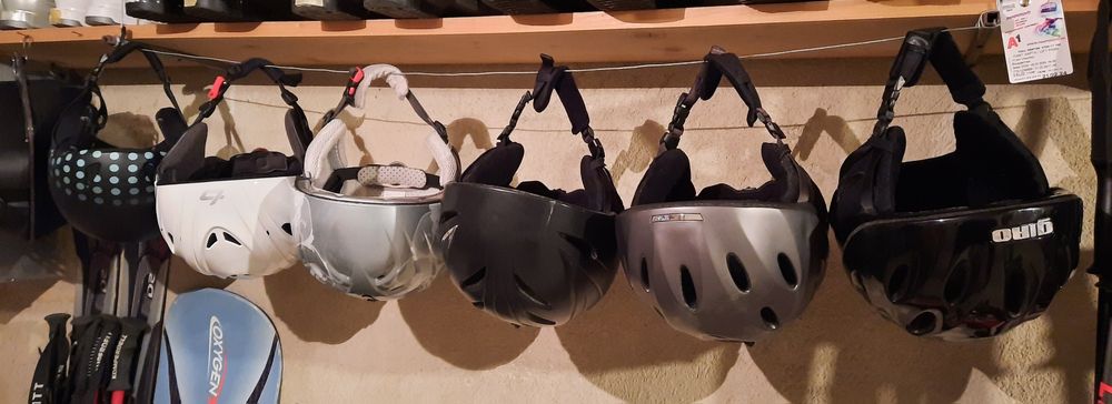 Ски и ски оборудване