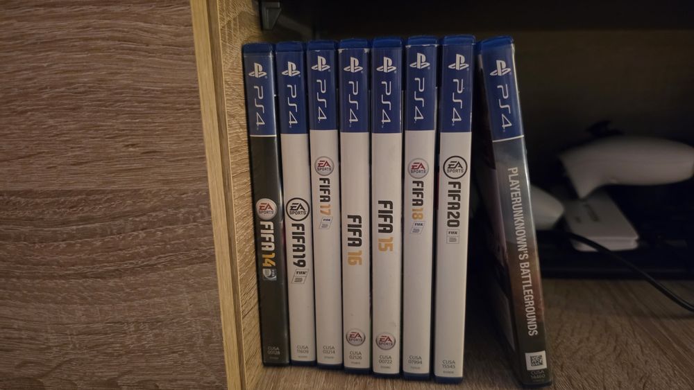 [PlayStation] Ps4 Pro 1 TB garantie 6 luni