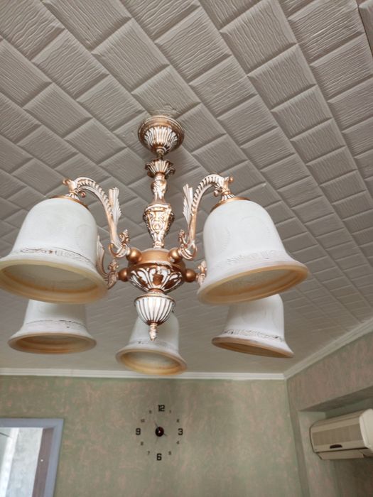 Люстра в отличном состоянии