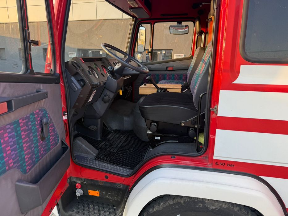 Mașina de Pompieri Mercedes, echipata și înmatriculată, 3000 Litri