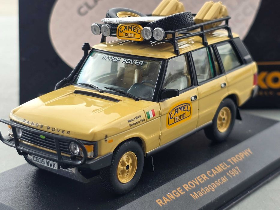 Macheta Auto 1/43 IXO Range Rover Camel Trophy Madagascar 1987