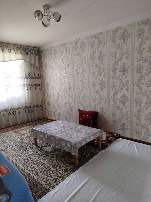 Тошкент шахар Олмазор тумани 1.6 сотих 3 та  хонаси бор,фасада 16 метр