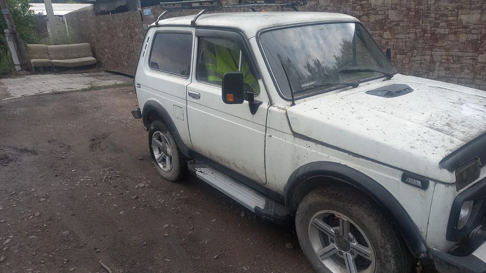 Продам автомобиль Нива