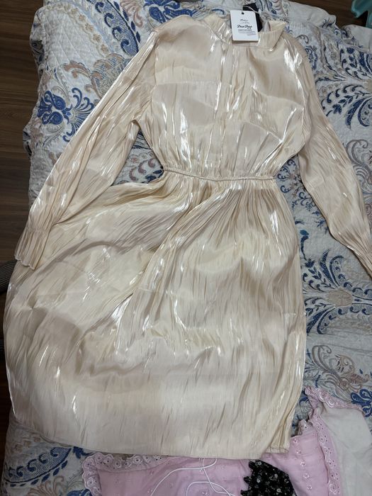 Продам новое платье