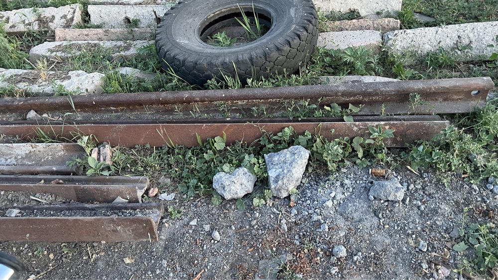 Продаю рельс р50 длинна 5,50 ровные рельсы.  обмен на баран