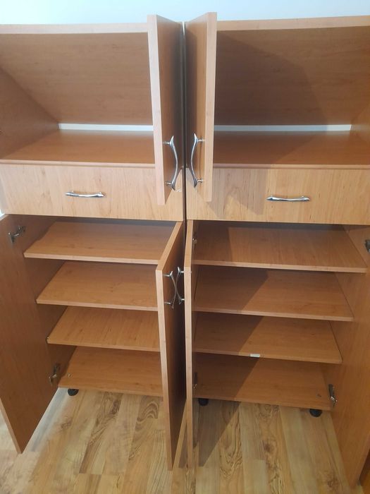 Cuier+2buc. Dulap Pantofi destinat sub casa scarii