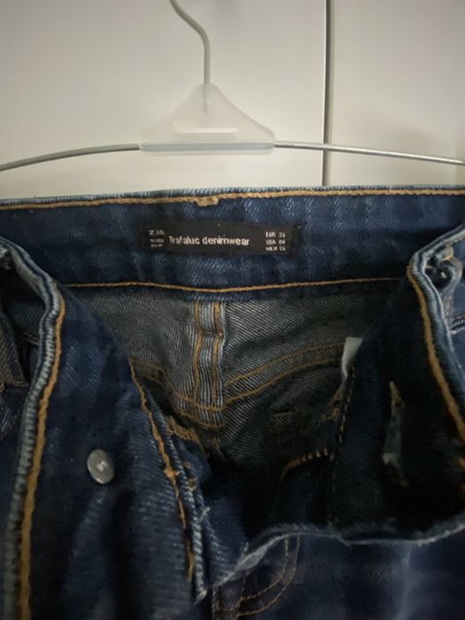 Jeans cu broderie, Zara