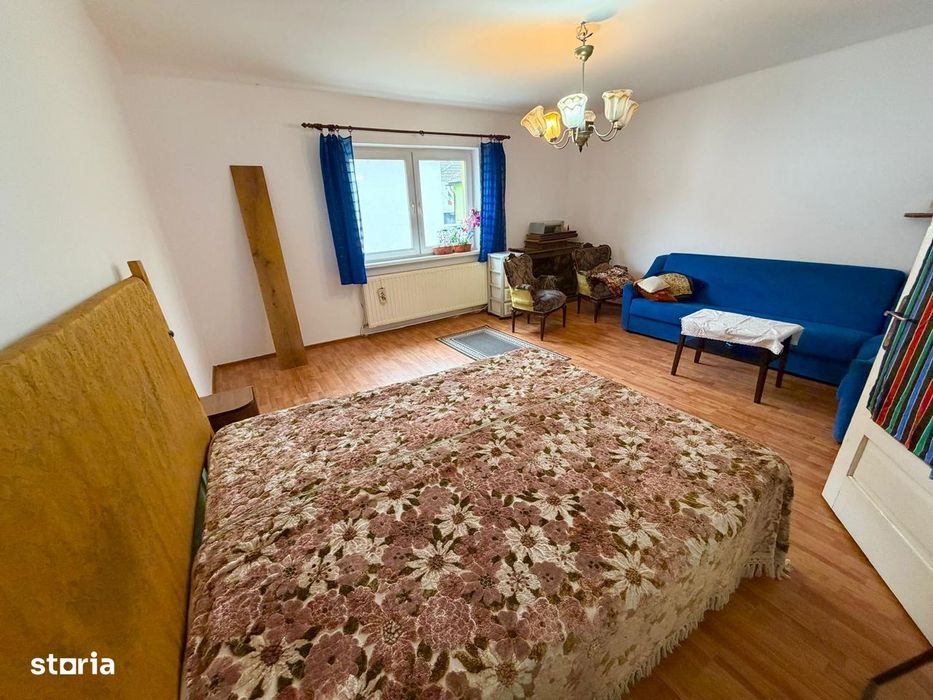 Casa singur in curte + 133mp teren zona Lupeni-Moara de Scoarta