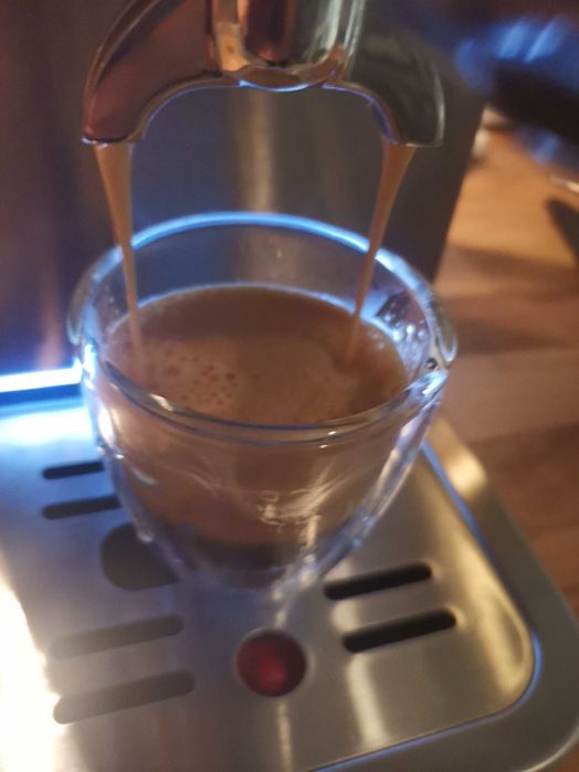 Продавам еспресо кафемашина Universum 15 бара