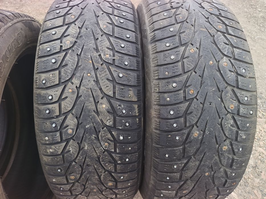 Продам комплект зимней резины R19