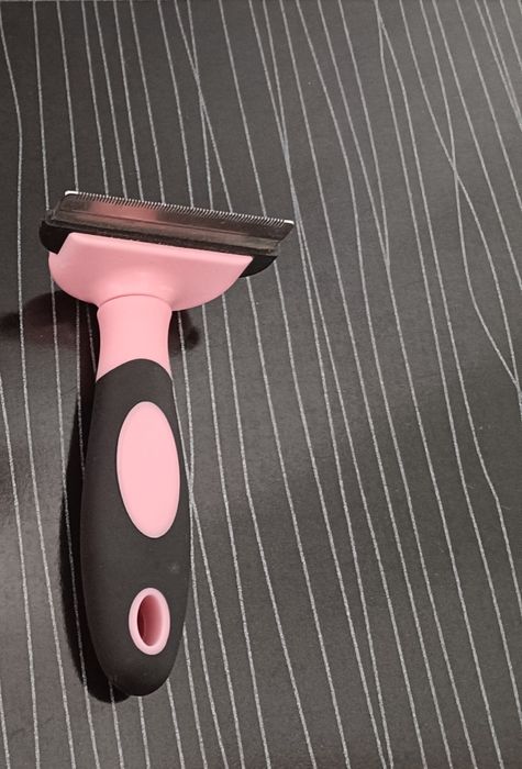 Продам расчёску для собак