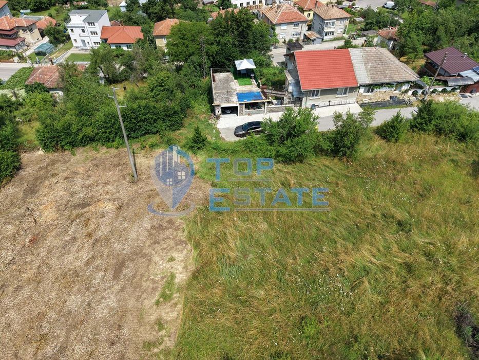 Парцел в регулация в близост до центъра на град Плачковци