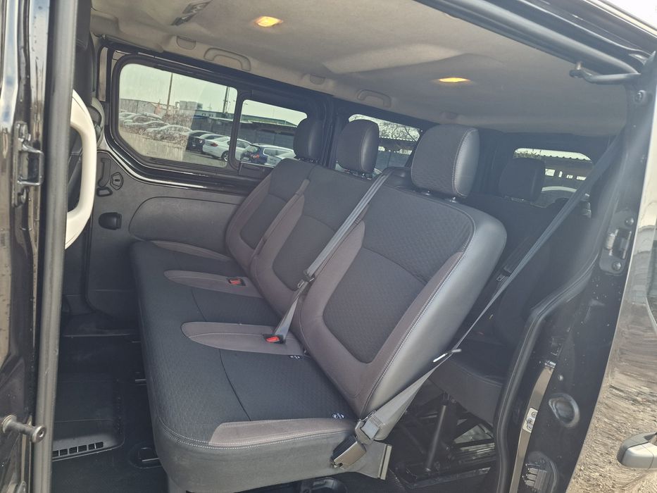 Micribuz  8+1 DE INCHIRIAT