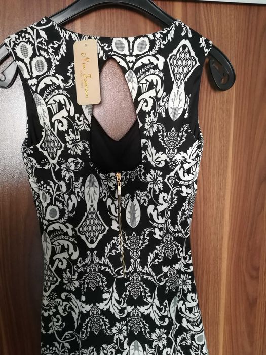 Нова разкроена рокля с етикет и Синя рокля