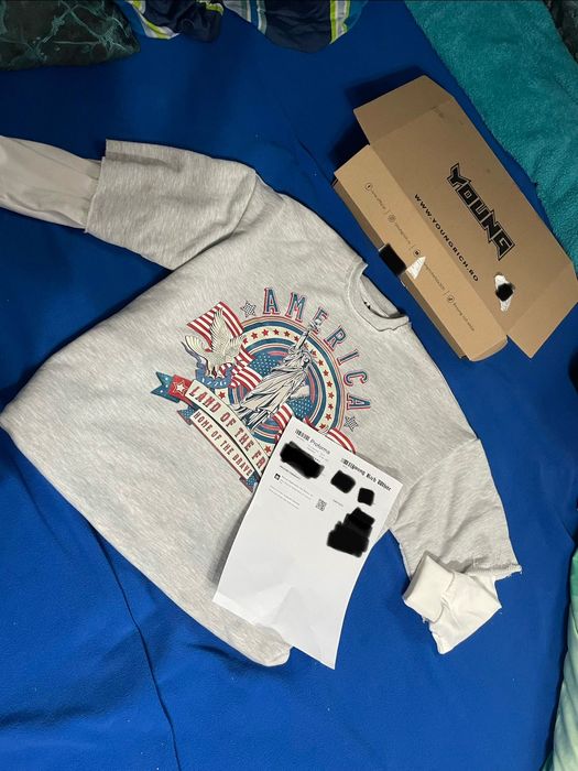 Bluză xs stă bine pe toată lumea dar cel mai bine pe tine cumpăr-o acum ca să nu fie prea târziu